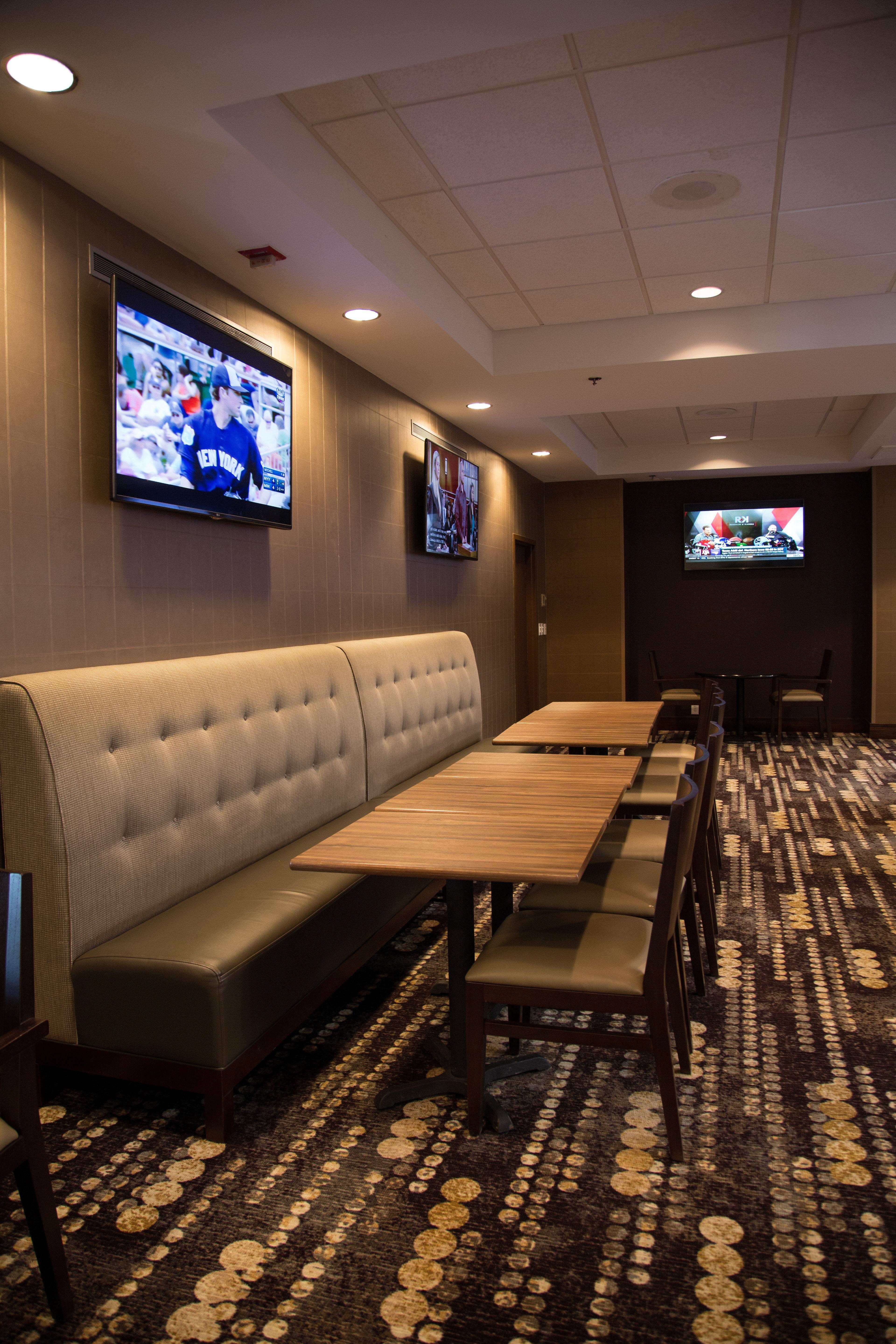 Doubletree By Hilton Rapid City Downtown Convention Center Εξωτερικό φωτογραφία